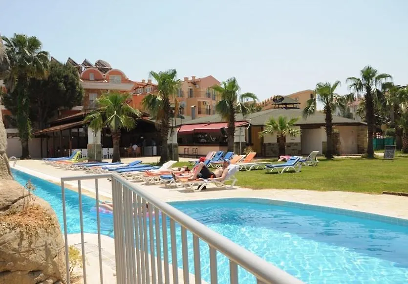 Club Caprice Suites Armutalan 2*,