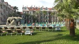 Hotel Club Caprice Suites Armutalan